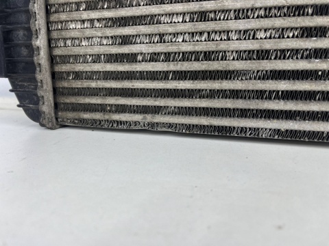 Chłodnica intercoolera Renault Master III Opel Movano B Nissan NV400 Interstar 2.3 dCi oryginał 144960015r