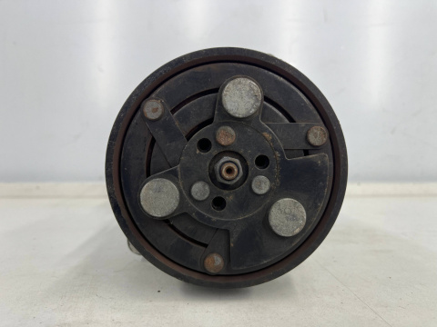 Kompresor klimatyzacji VW Golf Polo Transporter T5 AUDI A3 TT Octavia IBIZA LEON sprężarka 8fk351127-381 760305h01083