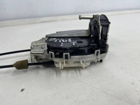 Zamek drzwi TOYOTA PRIUS 3 III XW30 09-15r. LEWY TYLNY T43-14120