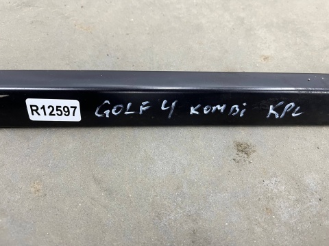 Relingi dachowe VW Golf IV 4 Bora 97-06r. KOMBI lewa prawa nakładka z zaślepkami KOMPLET