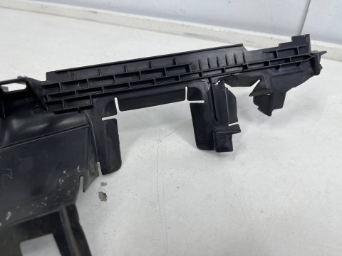 Osłona chłodnicy VW Golf 7 VII 12-20r. prawa kierownica powietrza pasa przedniego oryginalna 5g0121284n