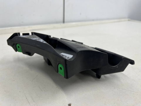 Ślizg Volvo V40 II 12-19r. prawe przednie mocowanie zderzaka wspornik 31395102