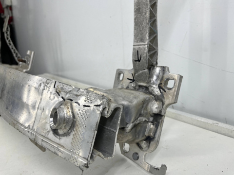Belka zderzaka Peugeot 2008 13-19r przednie wzmocnienie 9678452480