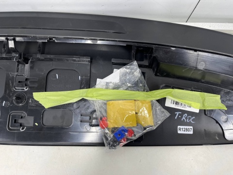 Spoiler VW T-Roc TRoc 2017r.- NOWA lotka na dach klapy bagażnika oryginalna 2ga827933