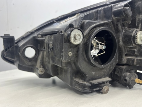 Lampa reflektor Mazda 2 II DE DH 07-14r. PRAWA przednia SOCZEWKA k244251030