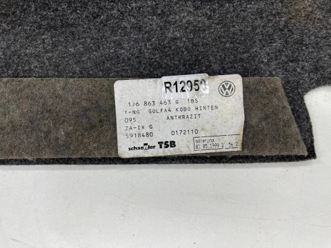 Wykładzina VW Golf 4 IV 5drzwi 3drzwi 97-06r. podłoga bagażnika dywan mata 1j6863463g