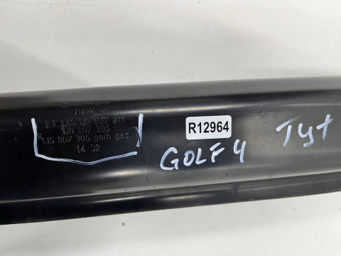 Belka zderzaka VW Golf 4 IV 3d 5d kombi Seat Leon I 97-06r. tylne wzmocnienie pasa 1j5807305