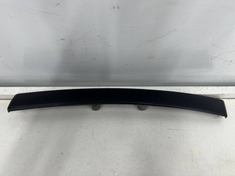 Listwa Mercedes Vito Viano W639 03-14r. dachowa prawa nakładka zaślepka krótka a6396906562