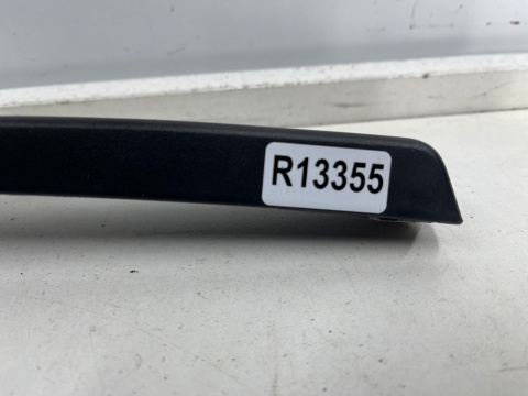 Listwa Mercedes Vito Viano W639 03-14r. dachowa prawa nakładka zaślepka krótka a6396906562