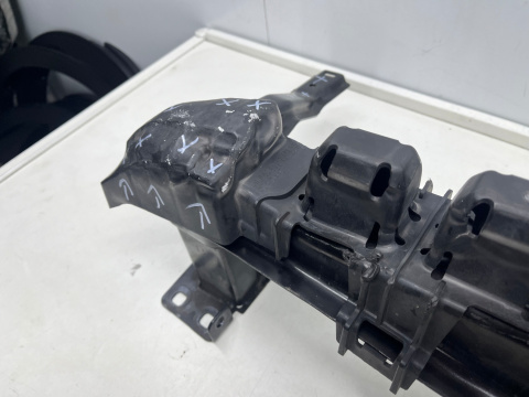 Belka zderzaka VW Polo 5 V 6r LIFT 14-17r. przednia wzmocnienie passa absorber ślizg 6c0807693