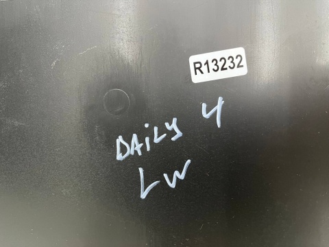 Listwa Iveco daily 4 IV 14r.- lewa nakładka boczna karoseryjna długość 335mm. 5801821732