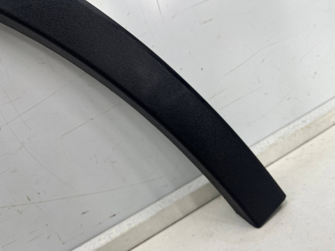 Listwa Polestar II 2 20r.- prawy tylny rant nadkola błotnika nakładka 31672604