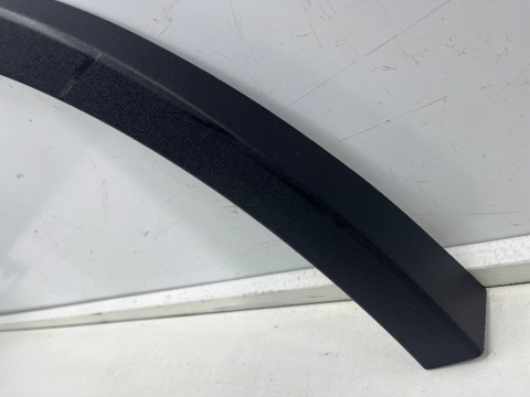 Listwa Polestar II 2 20r.- prawy tylny rant nadkola błotnika nakładka 31672604