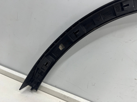 Listwa Polestar II 2 20r.- prawy tylny rant nadkola błotnika nakładka 31672604