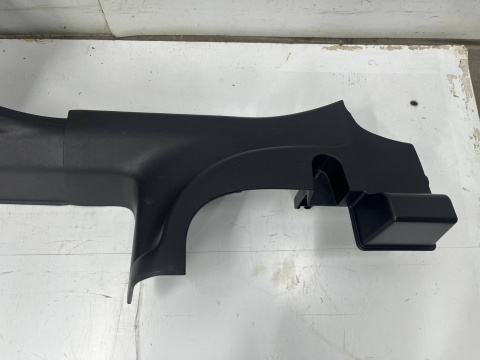 Plastik Mitsubishi ASX I 10-22r. prawa środkowa osłona słupka progu 7211a142 7656a036 14742-3h451