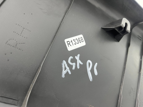 Plastik Mitsubishi ASX I 10-22r. prawa środkowa osłona słupka progu 7211a142 7656a036 14742-3h451