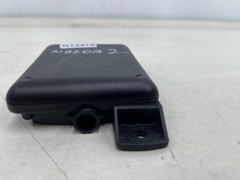 Radar Mazda 2 II DJ 2014r.- sensor czujnik martwego pola da6a-67y80e