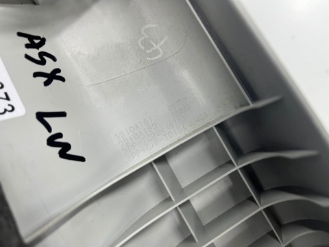 Plastik Mitsubishi ASX I 10-22r. lewa osłona słupka szyby przedniej 7210a181 7210a183