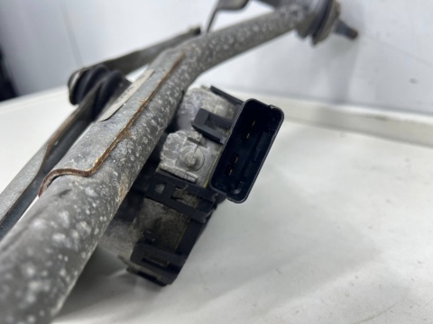 Mechanizm wycieraczek Peugeot 206 przedni silniczek 0390241523 3397020578