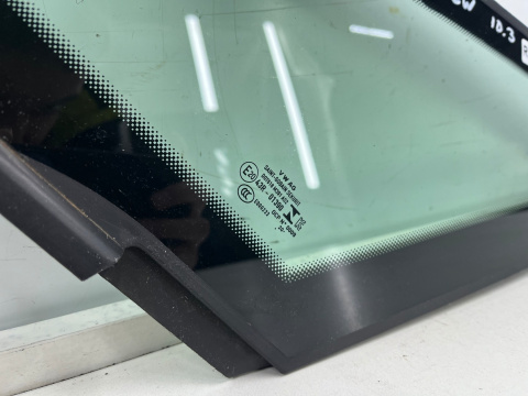 Szyba boczna VW ID.3 Cupra Born 19r.- prawa przednia w drzwi trójkąt karoseryjna oryginalna 10A845412