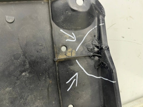 Osłona podwozia Mazda 3 III BM 13-18r. osłona dolna silnika zderzaka bjs756112