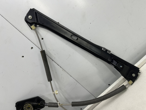 Podnośnik szyb Skoda Superb III 15-24r. lewy przedni mechanizm bez silniczka 3v0837461a