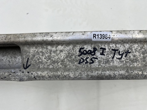 Belka zderzaka Peugeot 5008 I 09-17r. Citroen DS5 tylne wzmocnienie pasa 9681099980 9652943580