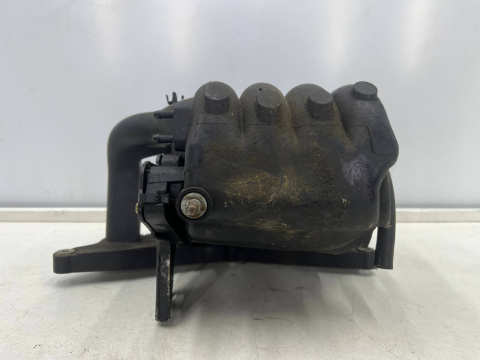 Kolektor ssący Renault Clio Kangoo 1.6 1.4 8v benzyna 7700870201