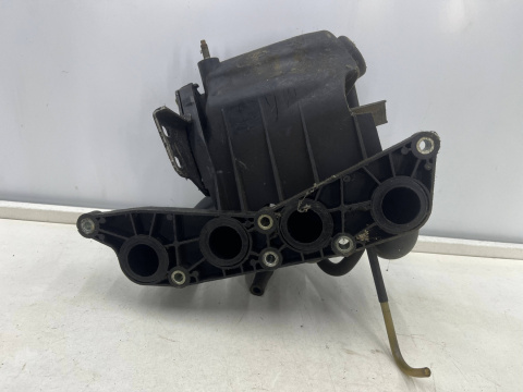 Kolektor ssący Renault Clio Kangoo 1.6 1.4 8v benzyna 7700870201