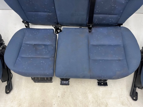 Fotele Mazda 2 I DY 02-07r. kanapa tylna KOMPLET do wyczyszczenia DG4