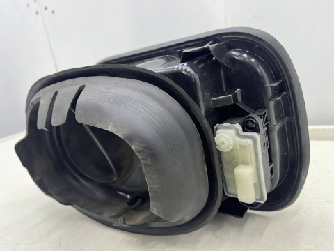Klapka wlewu paliwa BMW 5 G30 M5 F90 SEDAN 17-20r. NIE PRZEBITA 738793