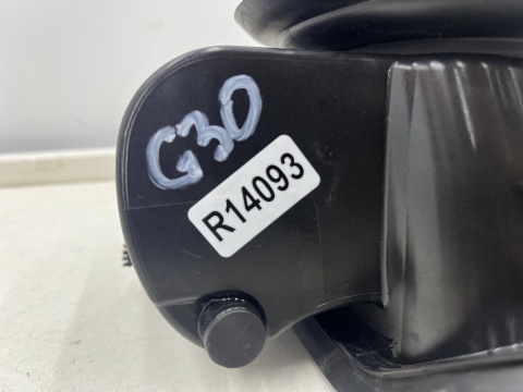 Klapka wlewu paliwa BMW 5 G30 M5 F90 SEDAN 17-20r. NIE PRZEBITA 738793