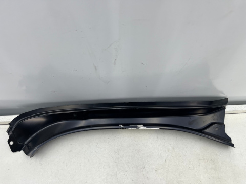 Poszycie VW Golf Sportsvan 14-20r. prawy tylny słupek klapy bagażnika mocowanie siłownika NOWA 510809642b