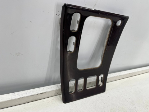 Ramka konsoli Mercedes W208 CLK I 97-02r. Dekor osłona środkowa drążka zmiany biegów lewarka wybieraka