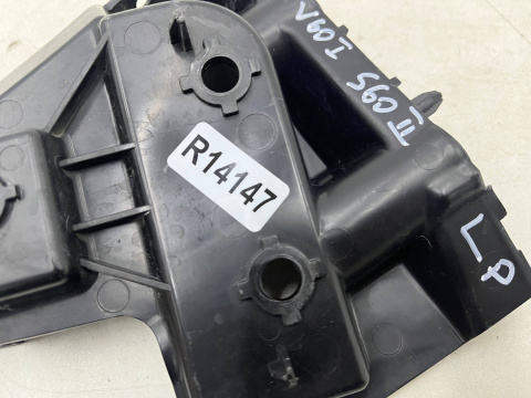 Ślizg Volvo V60 I S60 II 10-18r. LEWE przednie mocowanie zderzaka 31425463