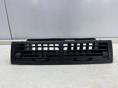 Kratka nawiewu Mazda 2 I DY 02-07r. nadmuchu deski wnętrza środkowa D37464930