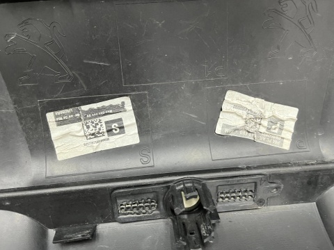 Zderzak tylny Peugeot 3008 II 2 16-24r. tył 6XPDC 9811865077