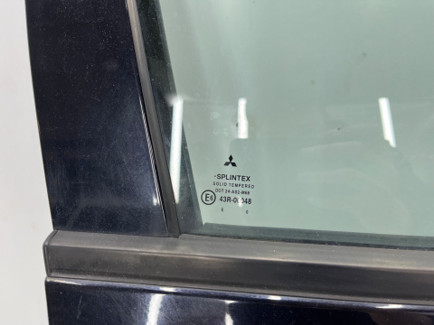 Drzwi Mitsubishi Colt VI 6 Z30 5D 04-12r. prawe przednie prawy przód X62