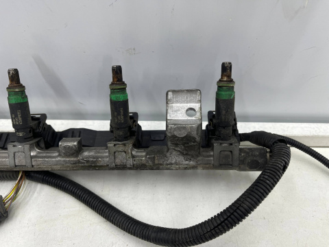 Listwa wtryskowa Mazda 2 Focus Fiesta 1.6b 1.4b 1.25b wtryski wiązka 98AG-14A390-LB