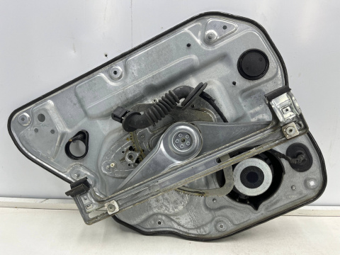 Podnośnik szyb Volvo V50 kombi S40 II sedan 04-12r. silniczek PRAWY tylny PRAWY tył 30710149 0661789