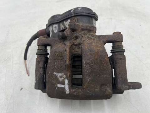 Zacisk hamulcowy Audi A4 B8 Prawy Tył A5 Q5 Jarzmo Tylny