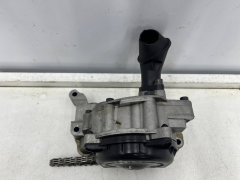 Pompa oleju VW Passat Golf Leon Ibiza Octavia Fabia Audi A1 A3 benzyna 1.4TSI smok 03C115105Q