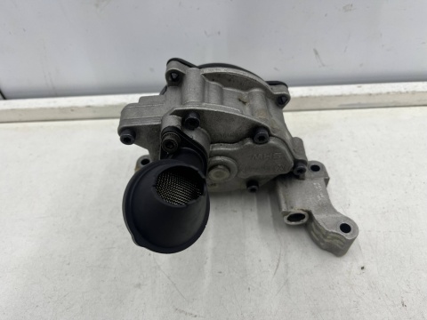Pompa oleju VW Passat Golf Leon Ibiza Octavia Fabia Audi A1 A3 benzyna 1.4TSI smok 03C115105Q