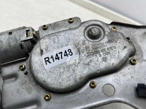 Mechanizm wycieraczek Ford Mondeo mk3 Focus Kombi tylny silniczek 0390201552  