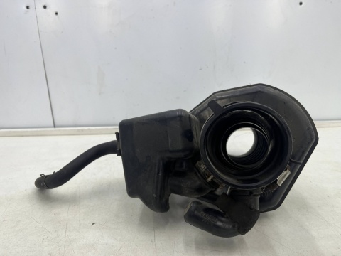 Rezonator Powietrza Nissan Murano 3.5 v6 Z50 Dolot 9Y504