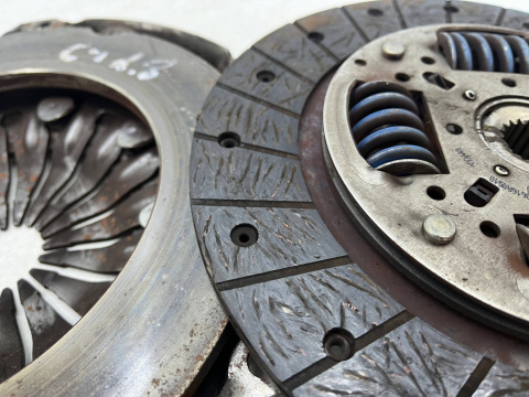 Sprzęgło Citroen C4 Grand Picasso 1.8B docisk tarcza KOMPLET