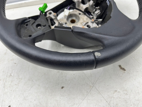 Kierownica Mitsubishi ASX I LIFT 16-22r. multifunkcyjna trójramienna skórzana posiada przetarcia