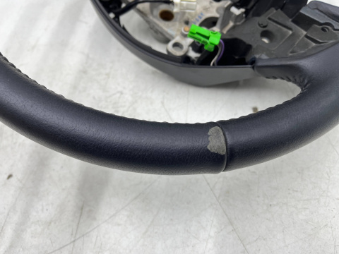 Kierownica Mitsubishi ASX I LIFT 16-22r. multifunkcyjna trójramienna skórzana posiada przetarcia