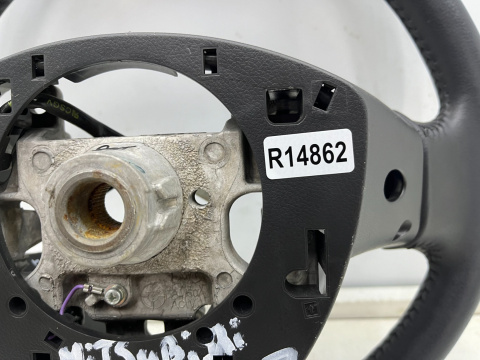 Kierownica Mitsubishi ASX I LIFT 16-22r. multifunkcyjna trójramienna skórzana posiada przetarcia