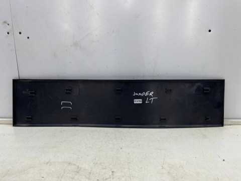 Listwa Fiat Ducato 3 III Citroen Jumper 2 II Peugeot Boxer 2 II 06r.- lewa tylna nakładka drzwi otwieranych 82cm. 1308058070